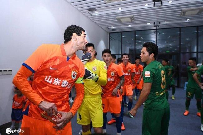 国产制服一区