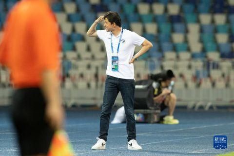 丰满少妇与子厨房伦